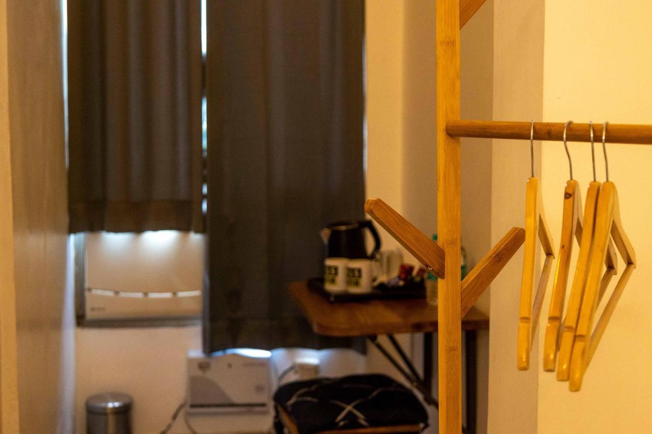 Bunkstay Coworking Hostel & Glamping Rishīkesh Esterno foto