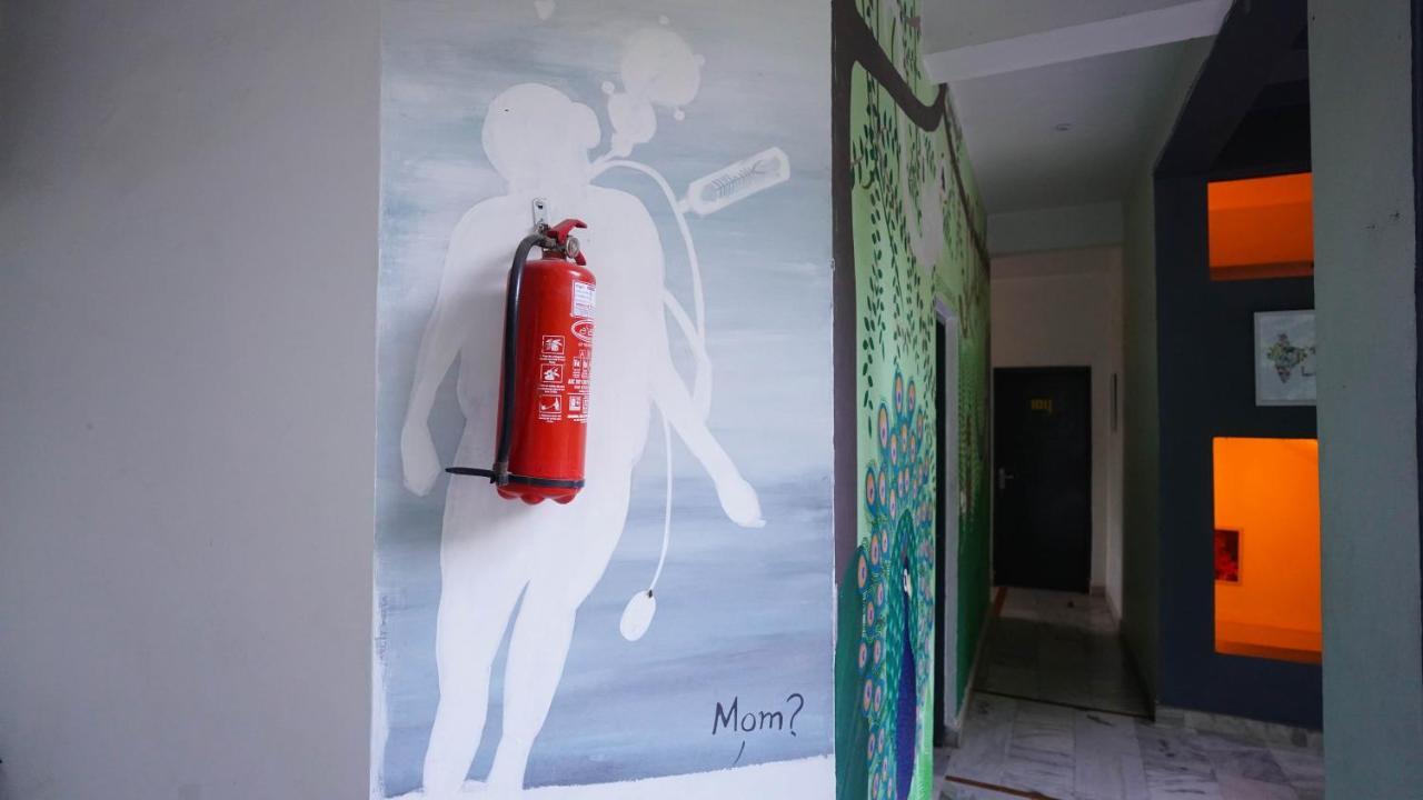 Bunkstay Coworking Hostel & Glamping Rishīkesh Esterno foto