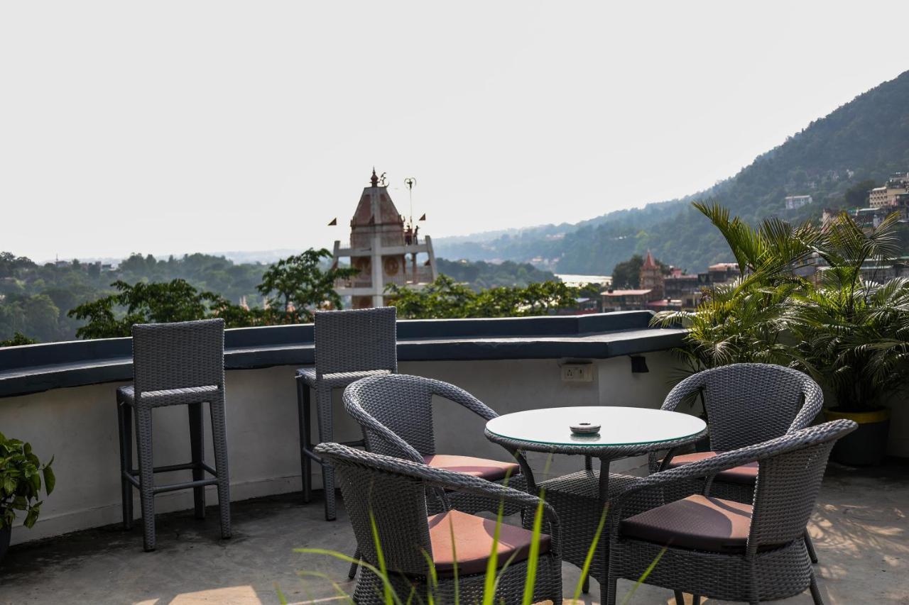 Bunkstay Coworking Hostel & Glamping Rishīkesh Esterno foto