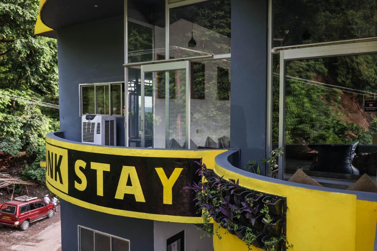 Bunkstay Coworking Hostel & Glamping Rishīkesh Esterno foto
