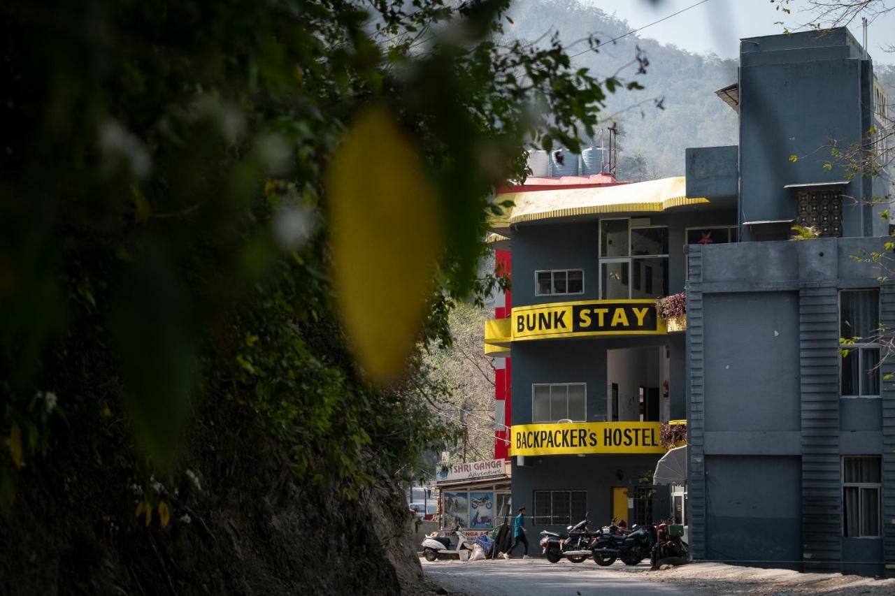 Bunkstay Coworking Hostel & Glamping Rishīkesh Esterno foto
